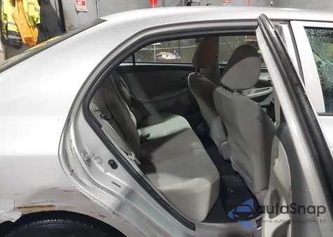 2011 Toyota Corolla z USA, uszkodzony, nr VIN 2T1BU4EE0BC617707